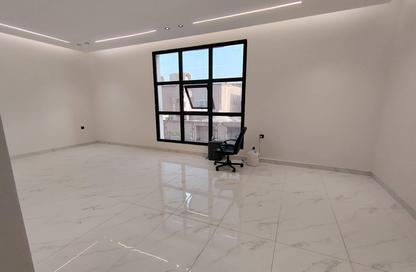 Full Floor - 5 Bedrooms - 5 Bathrooms for sale in Al Munisiyah - Riyadh - Ar Riyadh