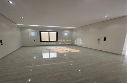 Apartment - 5 Bedrooms - 4 Bathrooms for sale in إشبيلية - Al Jubail - Eastern Apartment - 5 Bedrooms - 4 Bathrooms for sale in إشبيلية - Al Jubail - Eastern