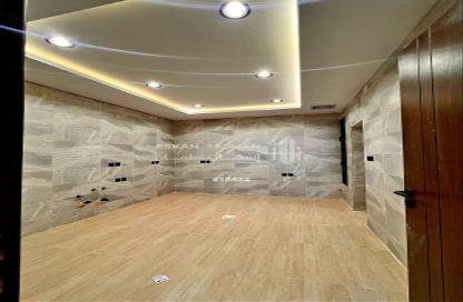 Apartment - 4 Bedrooms - 2 Bathrooms for sale in الروابي - أبها - Asir