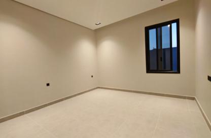 Full Floor - 5 Bedrooms - 4 Bathrooms for sale in Al Yarmuk - Riyadh - Ar Riyadh
