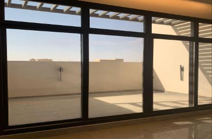 Full Floor - 2 Bedrooms - 2 Bathrooms for rent in Al Malqa - Riyadh - Ar Riyadh
