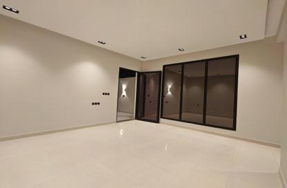 Full Floor - 5 Bedrooms - 3 Bathrooms for sale in Al Yarmuk - Riyadh - Ar Riyadh Full Floor - 5 Bedrooms - 3 Bathrooms for sale in Al Yarmuk - Riyadh - Ar Riyadh