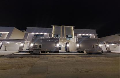 Full Floor - 5 Bedrooms - 3 Bathrooms for sale in Al Janadriyah - Riyadh - Ar Riyadh