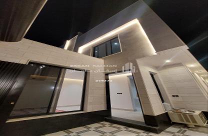 Full Floor - 5 Bedrooms - 3 Bathrooms for sale in Al Janadriyah - Riyadh - Ar Riyadh