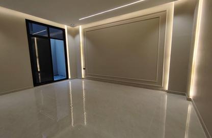 Full Floor - 6 Bedrooms - 5 Bathrooms for sale in Al Qadisiyah - Riyadh - Ar Riyadh