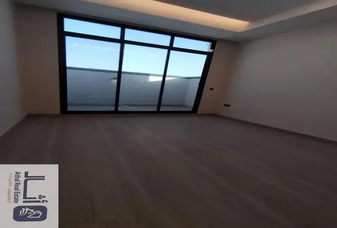 52311067 - Property Image 3