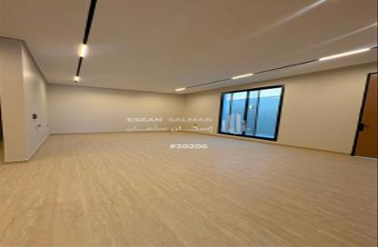 Apartment - 5 Bedrooms - 4 Bathrooms for sale in An Nahdah - Riyadh - Ar Riyadh