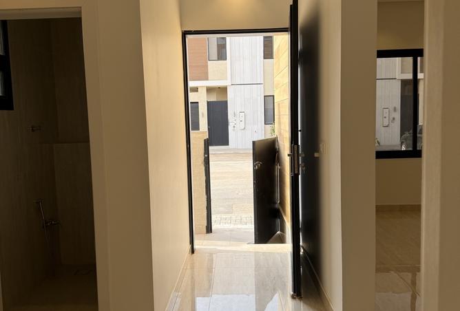 51951777 - Property Image 3