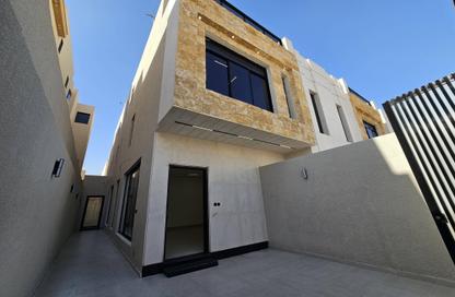 Full Floor - 5 Bedrooms - 4 Bathrooms for sale in An Nahdah - Riyadh - Ar Riyadh