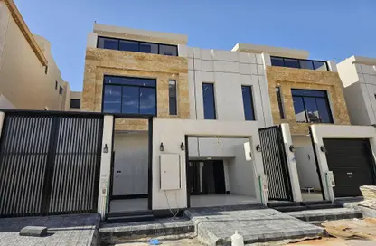 Full Floor - 5 Bedrooms - 4 Bathrooms for sale in An Nahdah - Riyadh - Ar Riyadh