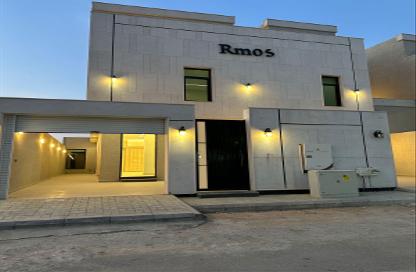 Villa - 5 Bedrooms - 5 Bathrooms for sale in Al Janadriyah - Riyadh - Ar Riyadh