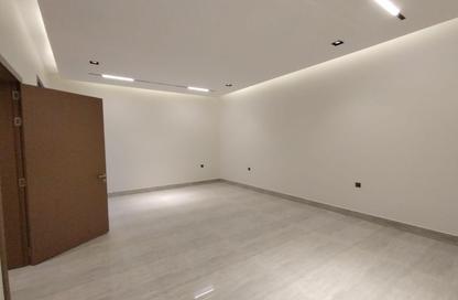 Full Floor - 4 Bedrooms - 6 Bathrooms for sale in Ar Rimal - Riyadh - Ar Riyadh