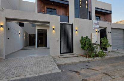 Villa - 5 Bedrooms - 5 Bathrooms for sale in Al Munisiyah - Riyadh - Ar Riyadh