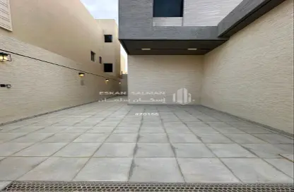 Apartment - 6 Bedrooms - 4 Bathrooms for sale in Al Janadriyah - Riyadh - Ar Riyadh