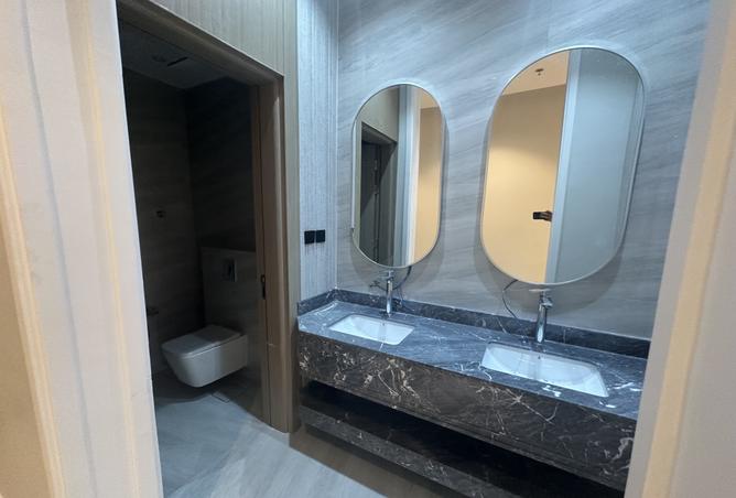 258044 - Property Main Image