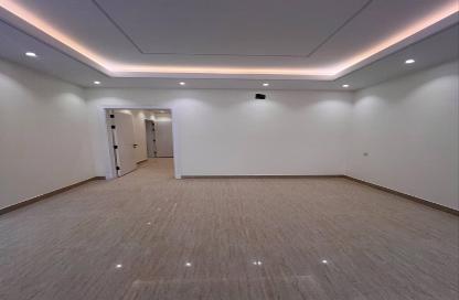 Full Floor - 3 Bedrooms - 5 Bathrooms for sale in Al Farouk - Riyadh - Ar Riyadh