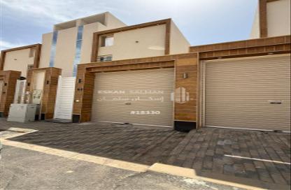 طابق كامل - 5 غرف نوم - 3 حمامات للبيع في عكاظ - الرياض - الرياض