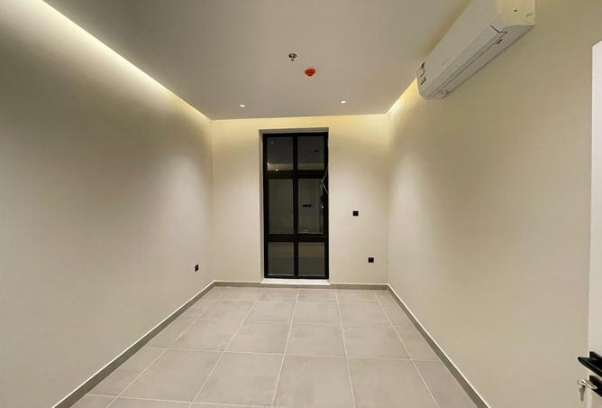 258743 - Property Image 2