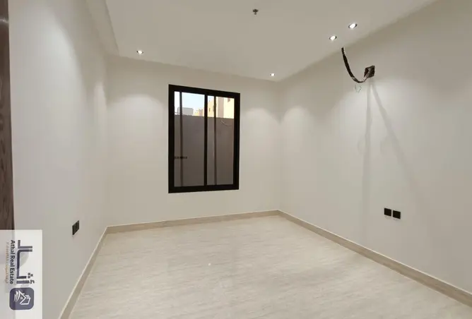 52348207 - Property Image 3
