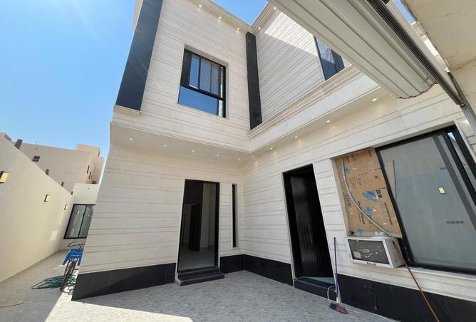 52107494 - Property Image 3
