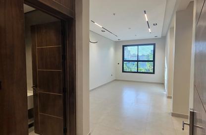Apartment - 4 Bedrooms - 3 Bathrooms for sale in Al Munisiyah - Riyadh - Ar Riyadh