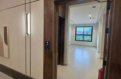 Apartment - 4 Bedrooms - 3 Bathrooms for sale in Al Munisiyah - Riyadh - Ar Riyadh