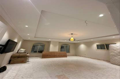 Villa - 6 Bedrooms - 5 Bathrooms for rent in Al Buhirat - Jeddah - Makkah Al Mukarramah
