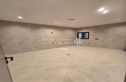 Apartment - 5 Bedrooms - 4 Bathrooms for sale in An Nur - Ad Dammam - Eastern