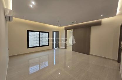 Apartment - 5 Bedrooms - 4 Bathrooms for sale in An Nur - Ad Dammam - Eastern