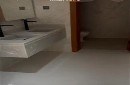 Full Floor - 3 Bedrooms - 4 Bathrooms for sale in Al Janadriyah - Riyadh - Ar Riyadh
