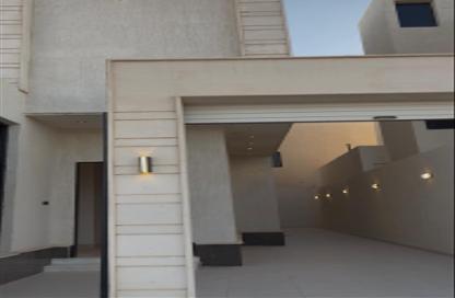 Full Floor - 3 Bedrooms - 4 Bathrooms for sale in Al Janadriyah - Riyadh - Ar Riyadh Full Floor - 3 Bedrooms - 4 Bathrooms for sale in Al Janadriyah - Riyadh - Ar Riyadh