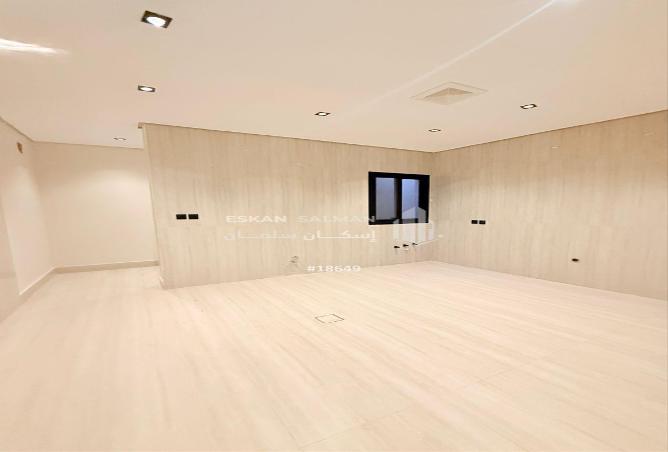 2OltD48bWC0 - Property Image 3