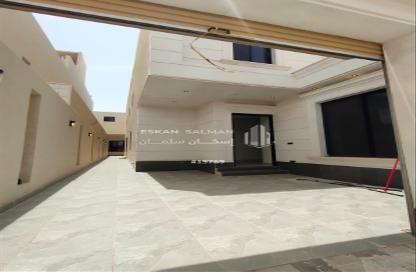 طابق كامل - 7 غرف نوم - 4 حمامات للبيع في الجنادرية - الرياض - الرياض