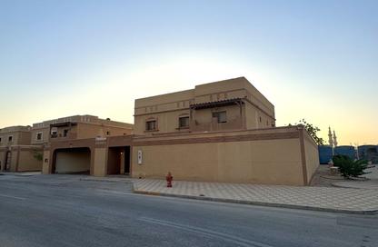 Villa - 4 Bedrooms - 5 Bathrooms for sale in جلمودة - Jubail Industrial City - Eastern