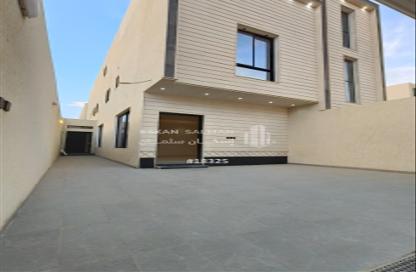 طابق كامل - 5 غرف نوم - 3 حمامات للبيع في الجنادرية - الرياض - الرياض