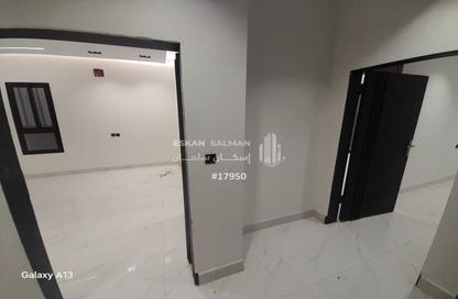 طابق كامل - 6 غرف نوم - 4 حمامات للبيع في الجنادرية - الرياض - الرياض