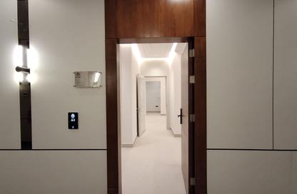 Apartment - 3 Bedrooms - 3 Bathrooms for sale in Al Munisiyah - Riyadh - Ar Riyadh