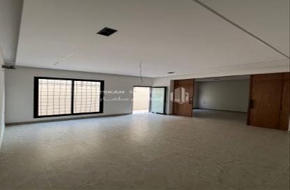 Apartment - 7 Bedrooms - 3 Bathrooms for sale in Prince Muhammad bin Saud - Ad Dammam - Eastern Apartment - 7 Bedrooms - 3 Bathrooms for sale in Prince Muhammad bin Saud - Ad Dammam - Eastern