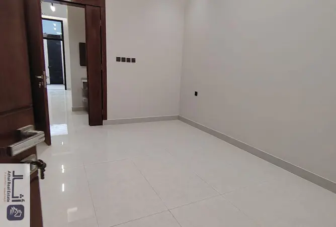 52316107 - Property Image 3