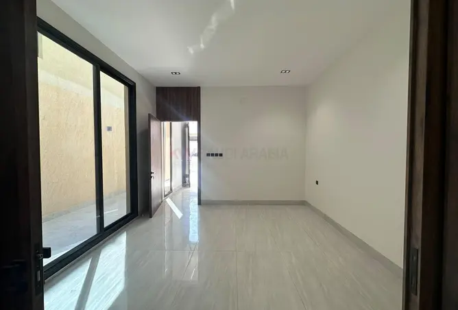 52347794 - صورة العقار 3