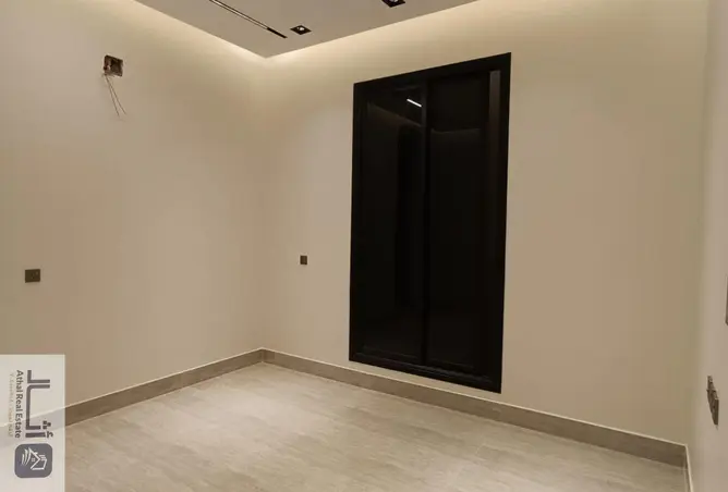 52107521 - Property Image 3