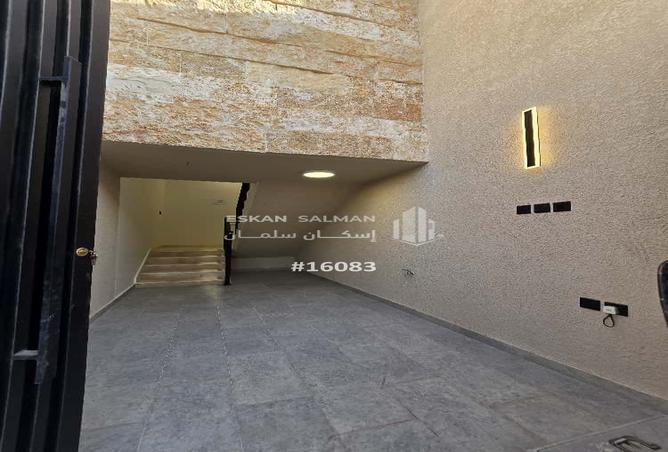 51860320 - Property Image 3