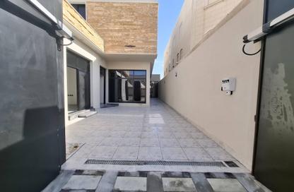 Full Floor - 5 Bedrooms - 4 Bathrooms for sale in Al Yarmuk - Riyadh - Ar Riyadh