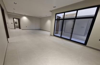 Full Floor - 5 Bedrooms - 4 Bathrooms for sale in Al Yarmuk - Riyadh - Ar Riyadh