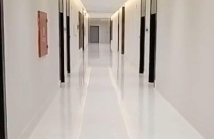 Apartment - 4 Bedrooms - 3 Bathrooms for rent in Al Hamra - Al Khubar - Eastern