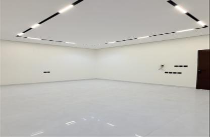 Apartment - 4 Bedrooms - 2 Bathrooms for sale in Al Aziziyah - Riyadh - Ar Riyadh