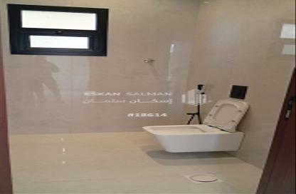 Full Floor - 6 Bedrooms - 3 Bathrooms for sale in Al Bayan - Riyadh - Ar Riyadh