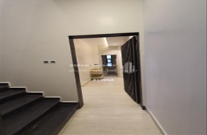 شقة - 5 غرف نوم - 3 حمامات للبيع في المرجان - الرياض - الرياض