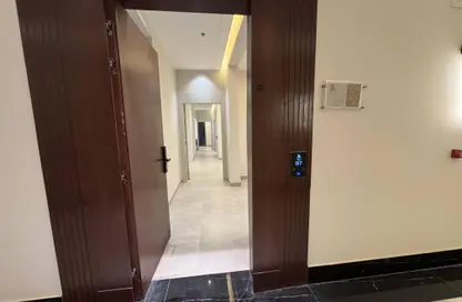 Apartment - 4 Bedrooms - 3 Bathrooms for sale in Al Yarmuk - Riyadh - Ar Riyadh