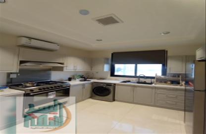 Apartment - 4 Bedrooms - 3 Bathrooms for sale in Al Munisiyah - Riyadh - Ar Riyadh